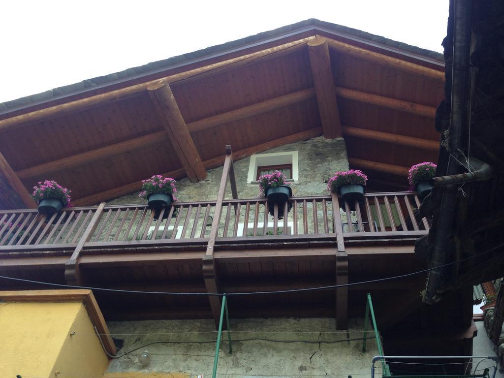 Maison Des Challant Challand Saint Victor Dış mekan fotoğraf